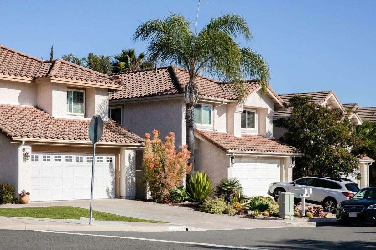 tierrasanta roof tile repair contractor